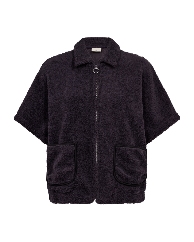 211921-NIGHTSHADE prune