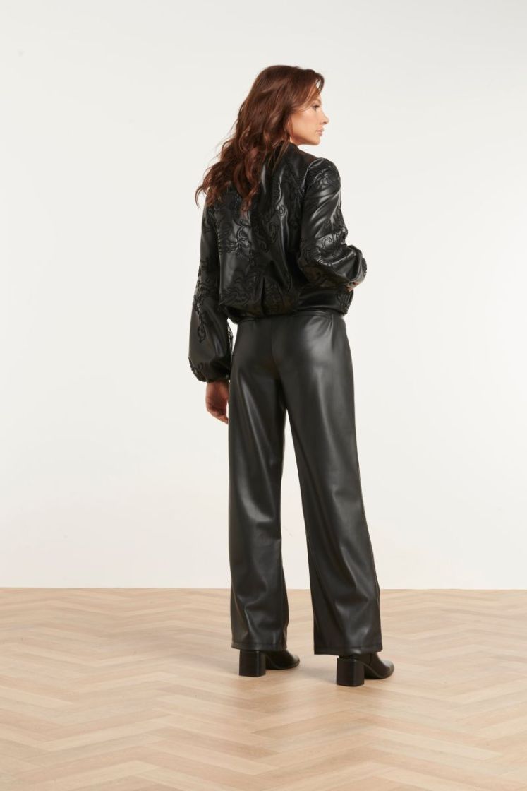 999-BLACK zwart 