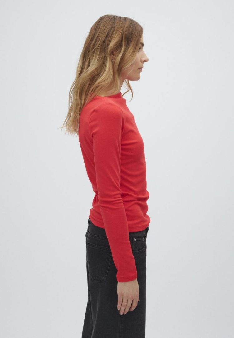 646331467-Y73 RED AURA rood 