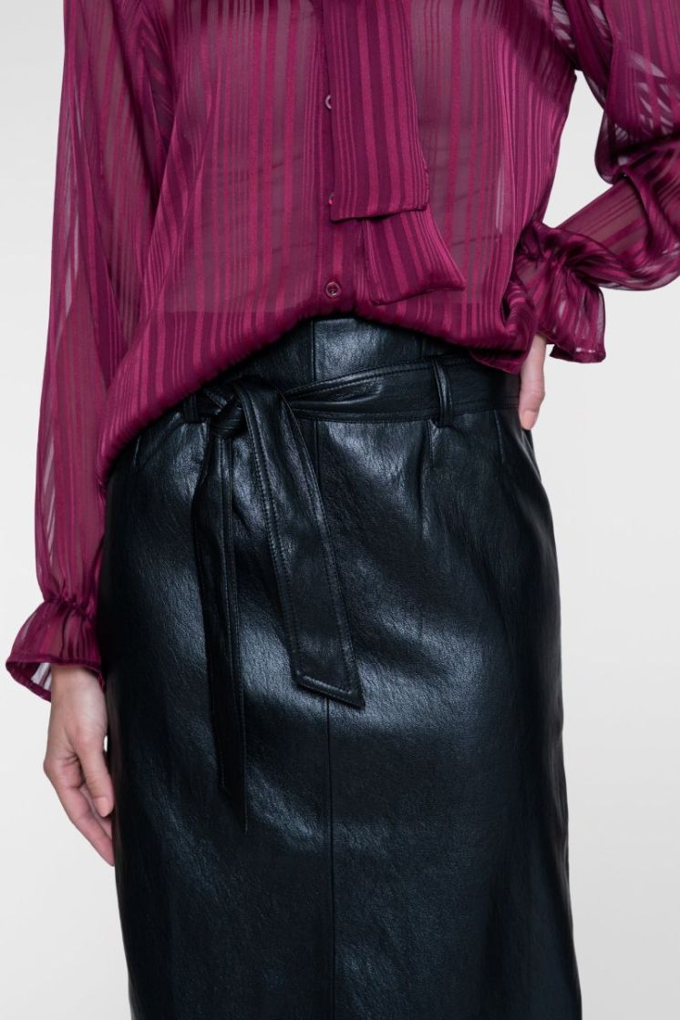 66535-19-000999 BLACK zwart